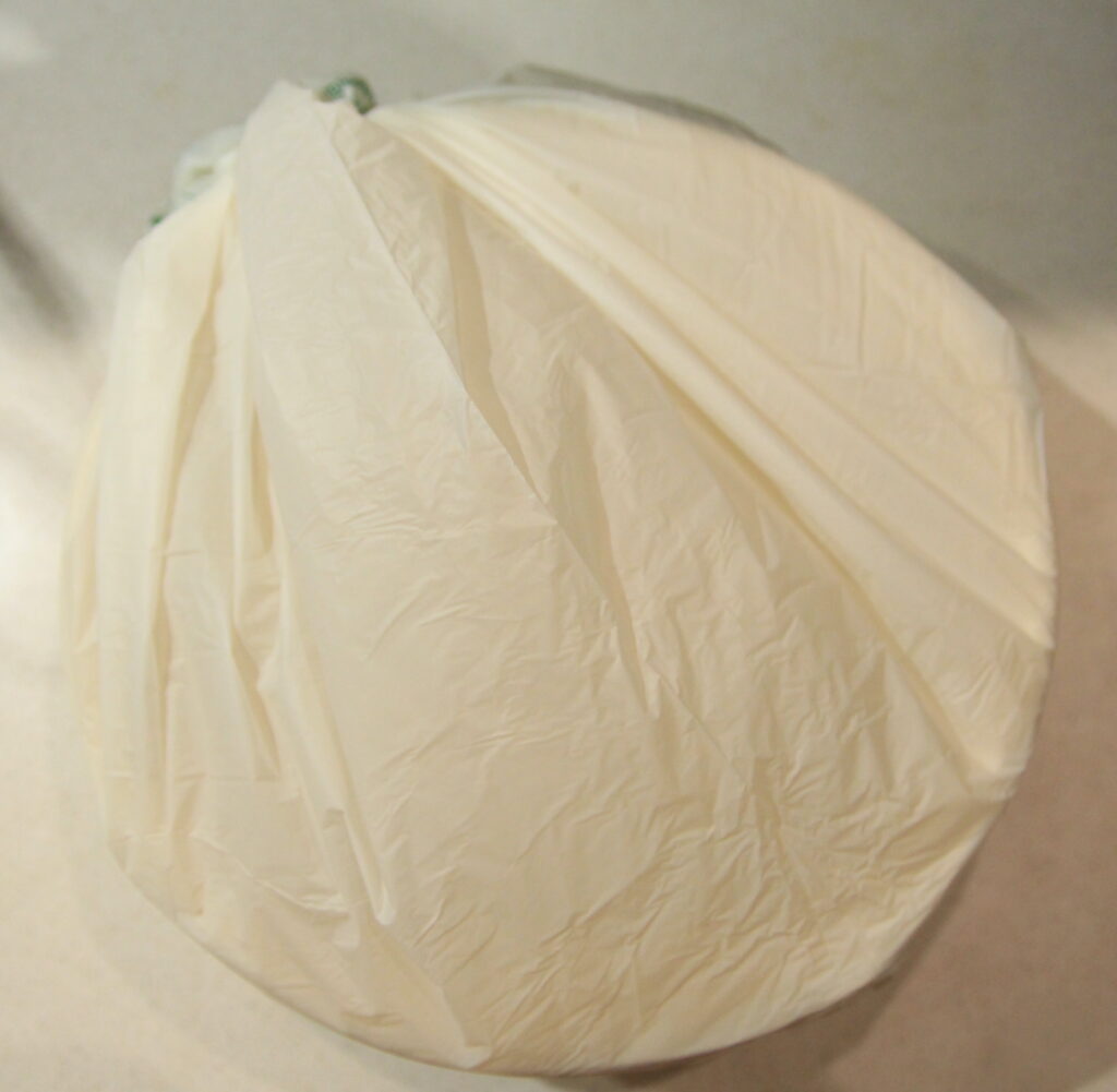 plastic zak om broodmandje