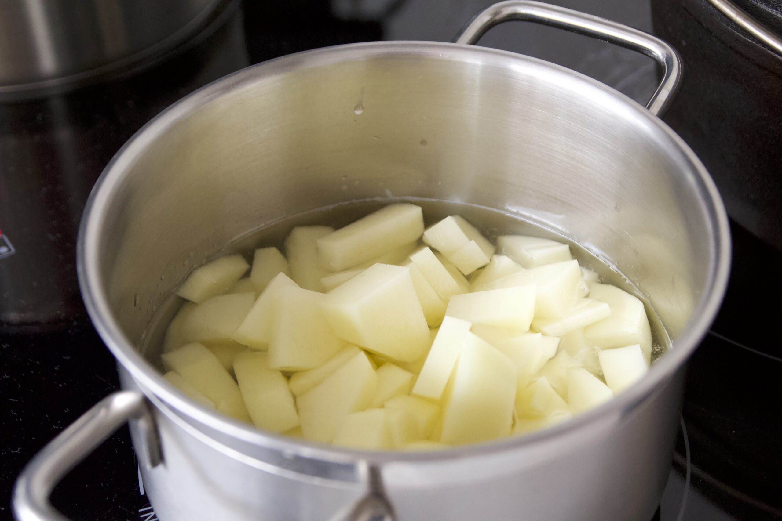 aardappelen koken voor aspergeschotel