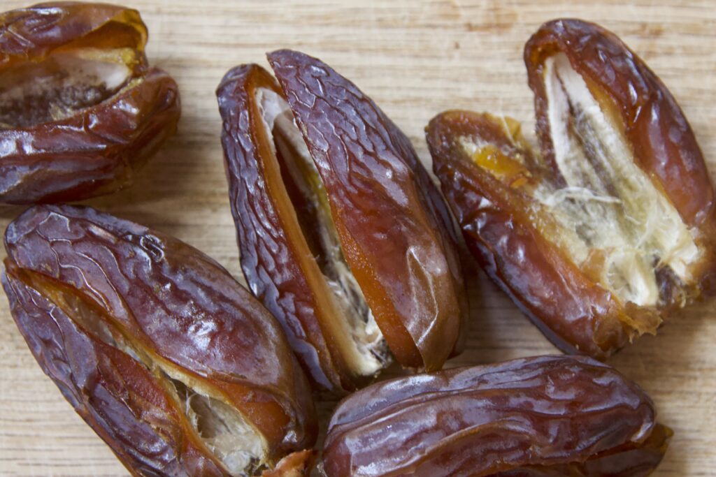 dadels close up