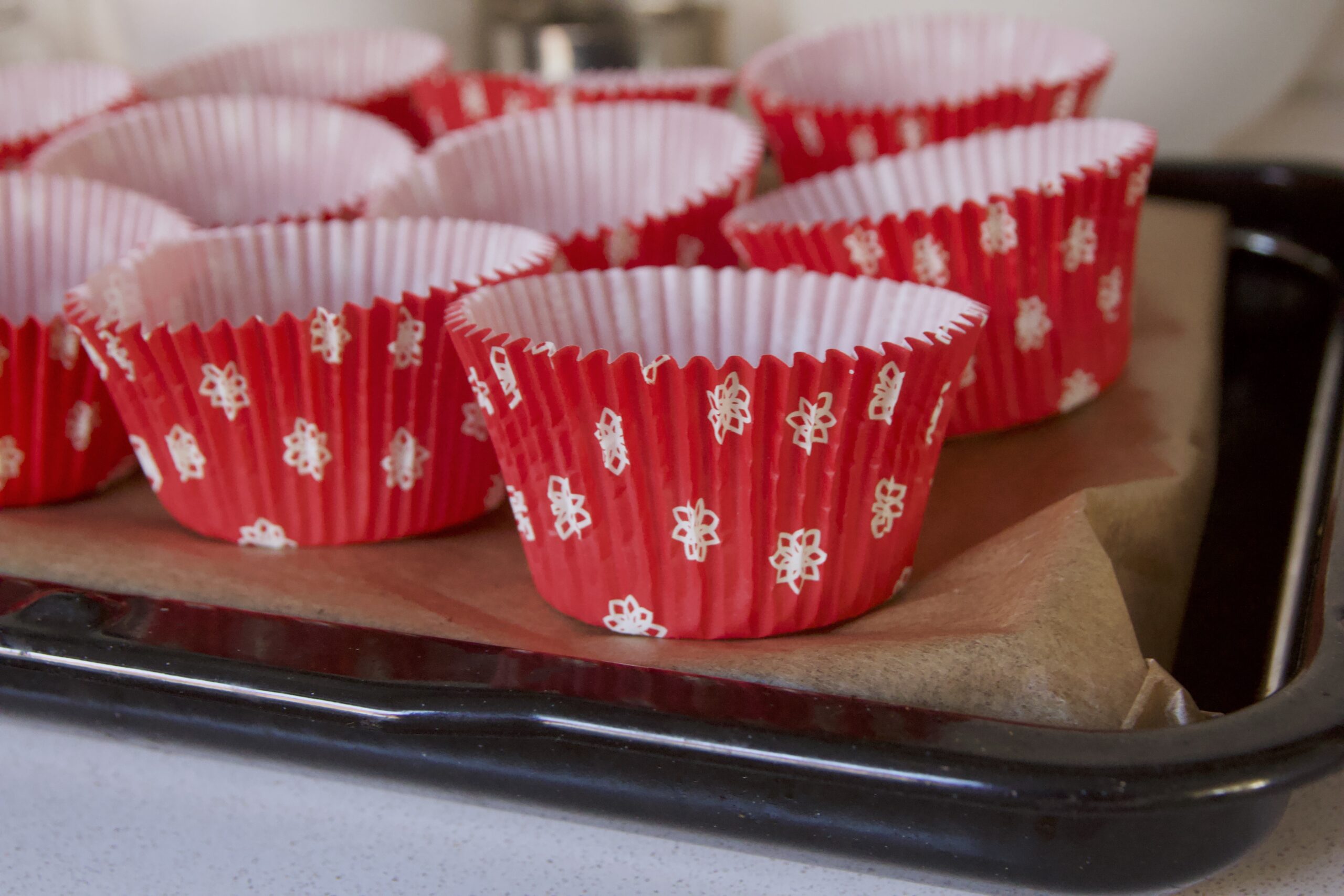vormpjes klaarzetten voor jamkoekjes